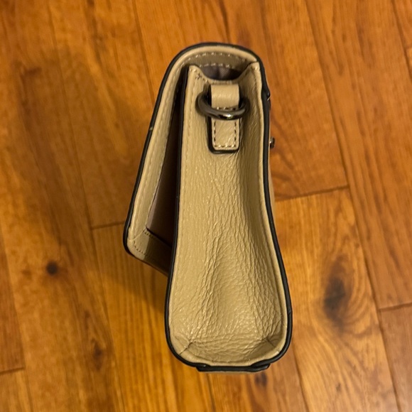 Elegant Taupe Leather Clutch - Picture 5 of 15